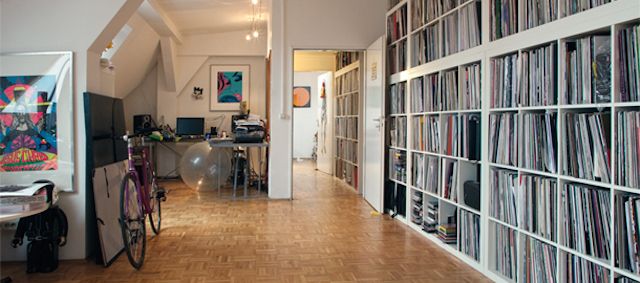 Pourquoi avoir un vélo quand on peut se déplacer en boule transparente ?