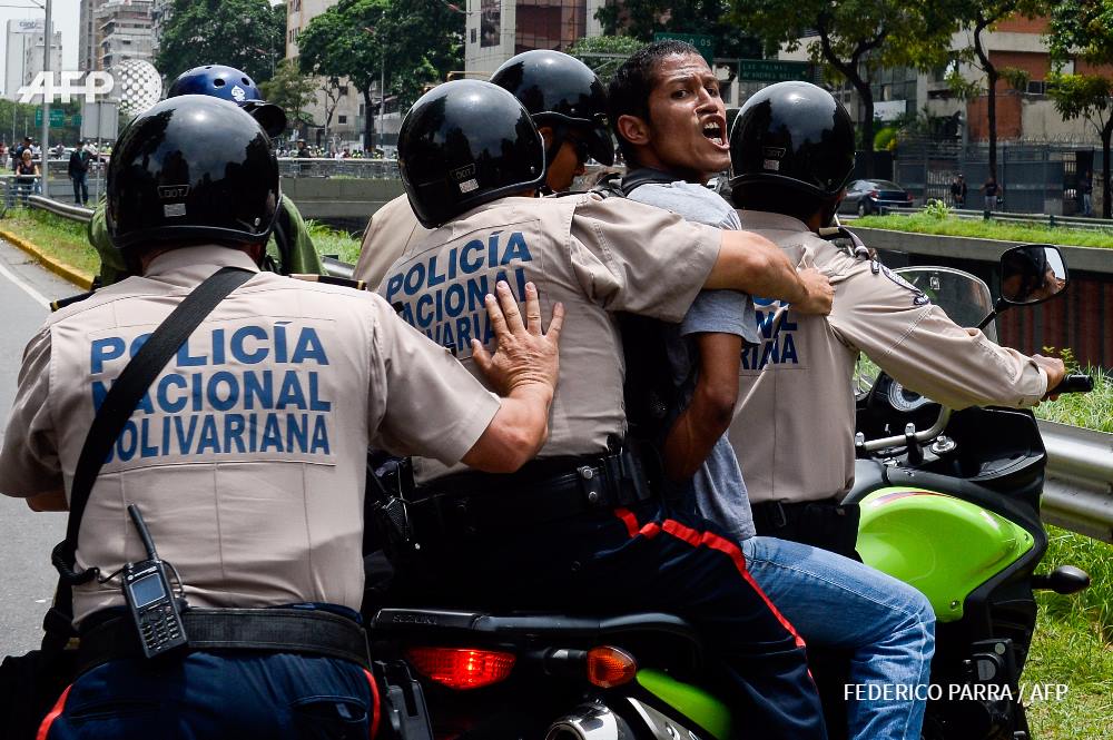 afp-news-agency-photo-of-the-year-2016-23