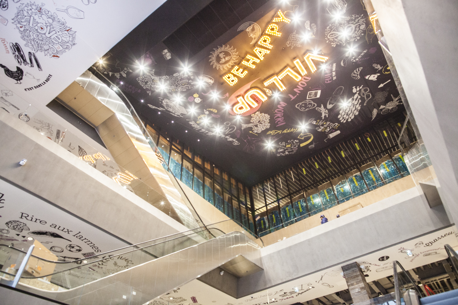 04/11/2016 - France / Paris Atrium du centre commercial Vill'up situé à la Villette.